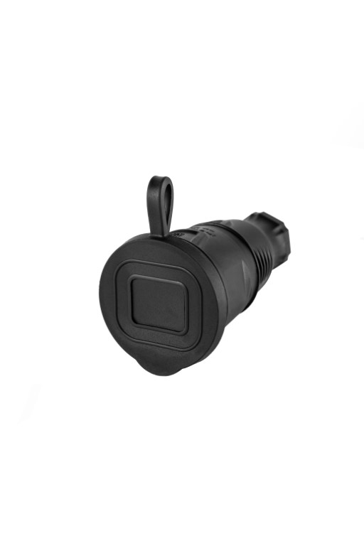 DY-01 -01 -005 Розетка переносная с крышкой каучук черная 2Р+РЕ 230V 16А IP44 DYNEL